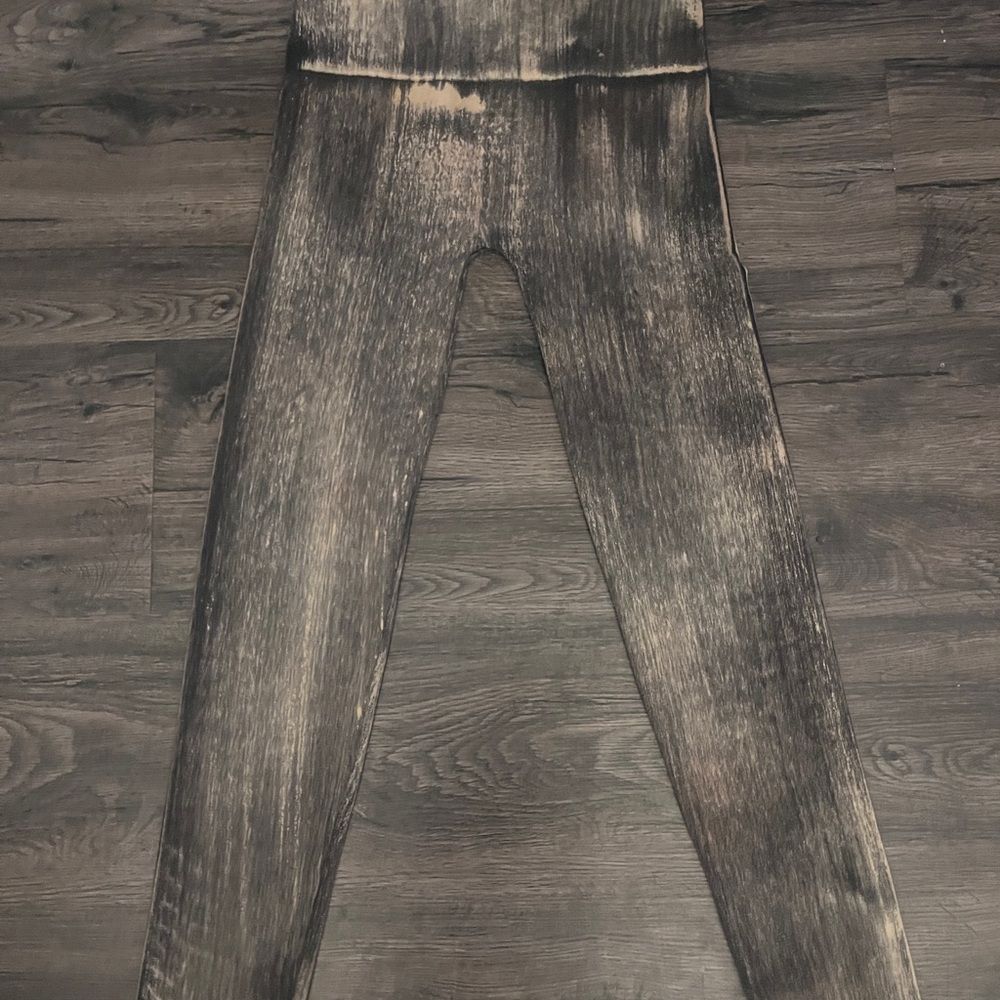 M Rena  Black and Gray Jeggingd .